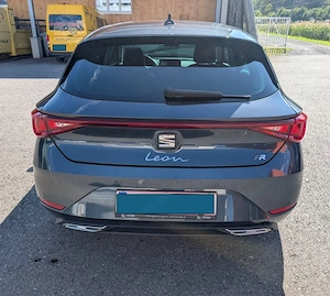SEAT Leon FR 2.0 TDI | Top-Zustand | Garantie 02 27 | Panorama | AHK | ACC | 12" Navi | Voll-LED | 8 Bild 8