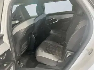 Peugeot 5008 Bild 7
