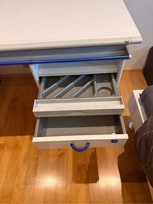 kinder  Jugend Schreibtisch Bild 4
