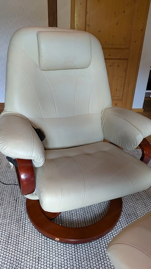 Massagestuhl Leder mit Fußteil Bild 4