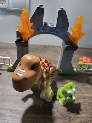 duplo dinopark