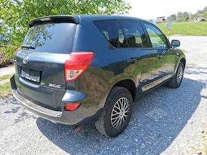 Toyota RAV 4 Allrad Bild 3