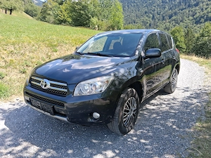 Toyota RAV 4 Allrad Bild 2