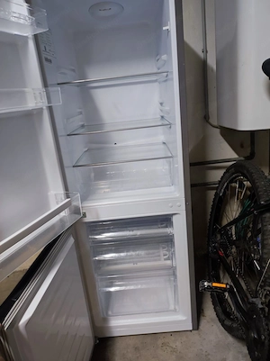 Standkühlschrank mit Gefrierteil Edelstahloptik Bild 2