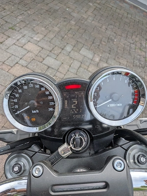 Kawasaki Z 900 RS Bild 3