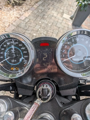 Kawasaki Z 650 RS Bild 3