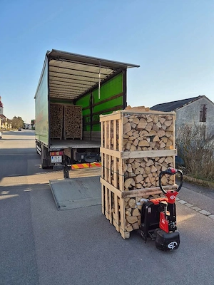 Lieferung,Brennholz: Eiche,Buche,Esche,Tanne Bild 2