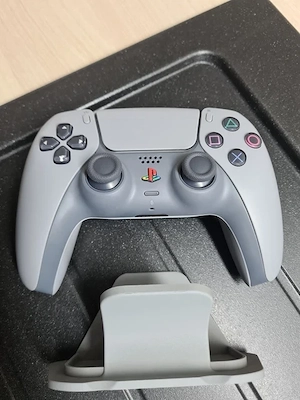 Sony Playstation 5 Pro 30th Anniversary controllern  Bild 2