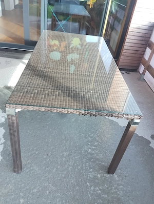 Gartentisch zu verschenken Bild 2