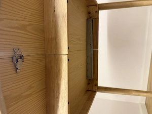 Runder Esstisch aus Eichenfurnier mit Auszug Bild 3