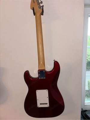Fender Standard Stratocaster Bild 2