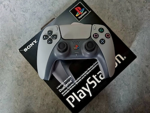 sony Playstation 5 Pro 30th anniversary controllern  Bild 2