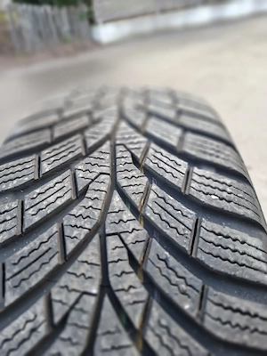 Dezent Alufelgen mit Continental Winterreifen  Bild 2