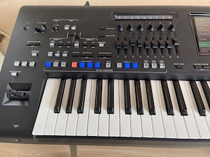Yamaha Genos Keyboard Bild 3