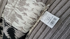 Schöne Strickweste grau Bild 5