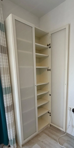 Ikea Billy Schrank mit Türen Bild 2