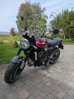 Kawasaki Z 900 RS Bild 3