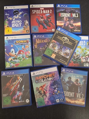 PS5 Konsole Paket + 2 DualSense Controller + 9 Spiele (PS5 & PS4)   Wie neu Bild 2