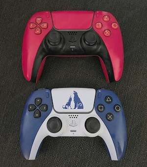 PS5 Konsole Paket + 2 DualSense Controller + 9 Spiele (PS5 & PS4)   Wie neu Bild 3