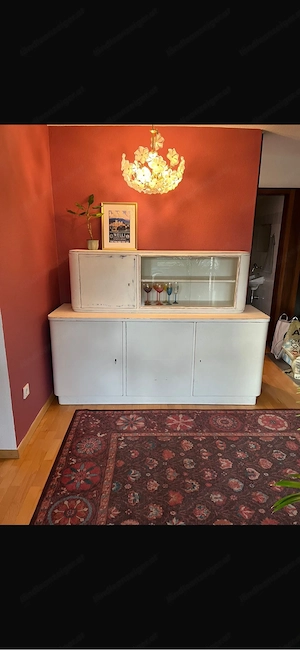 Vintage Vitrine Bild 2