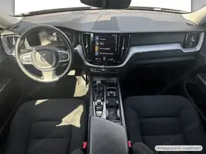 Volvo XC60 B4 Momentum Pro AWD // Rückfahrkamera // Park Assistent Bild 7