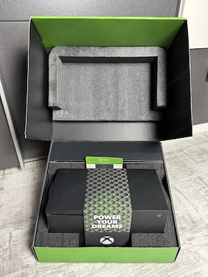 Xbox serie x spielkonsole mit Originalverpackung  Bild 4