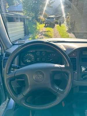 Mitsubishi Pajero GL 2,5 TD Bild 4
