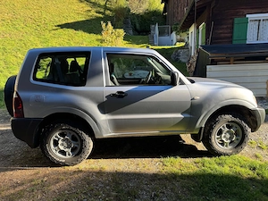 Mitsubishi Pajero GL 2,5 TD Bild 3