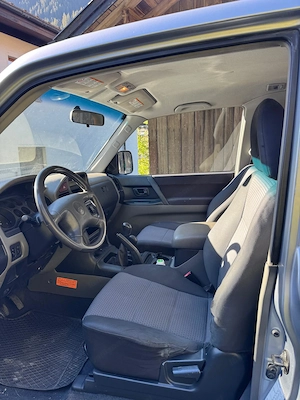 Mitsubishi Pajero GL 2,5 TD Bild 5