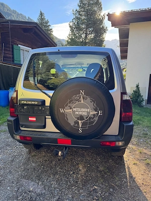Mitsubishi Pajero GL 2,5 TD Bild 8