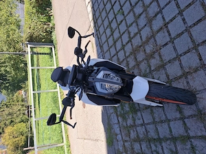 KTM Duke 390 Bild 2