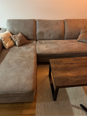 Graue Eckcouch   L-Sofa mit Ottomane Bild 3