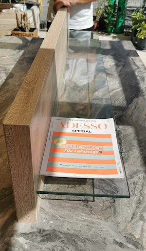Wandregal mit Glasteil Bild 4