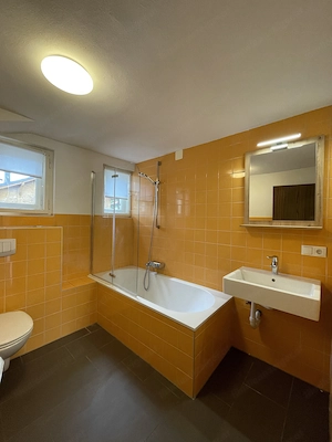 ZUR VERMIETUNG ! Haushälfte Maria Grün 104 M2 mit Garten und Garage AB 1. Dez. 2026 Bild 8