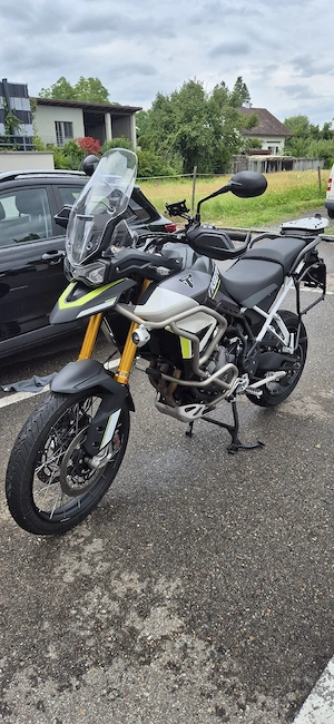 Triumph Tiger 900 rally pro  Bild 9