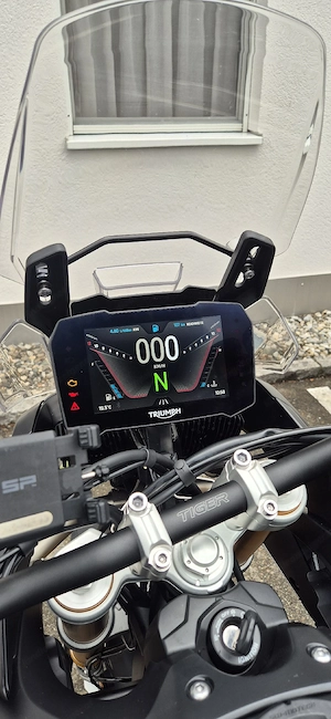 Triumph Tiger 900 rally pro  Bild 4