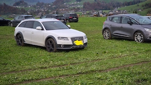 Auto zu verkaufen mit neuen Sommer und Winterreifen (2Sätze Alufelgen) Bild 3