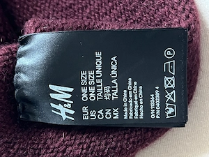 Kuschelige Cashmere-Mütze von H&M + süße Bommelmütze im Set Bild 3