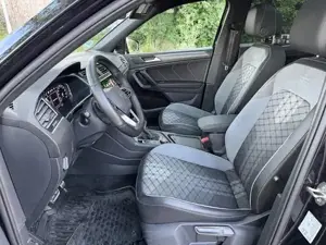 VW Tiguan Allspace R-Line 2.0 TDI DSG 4Motion | Pano | Matrix | AHK | VW Garantie Bild 9