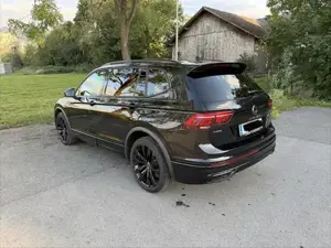 VW Tiguan Allspace R-Line 2.0 TDI DSG 4Motion | Pano | Matrix | AHK | VW Garantie
