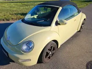 VW New Beetle Cabrio gelb BJ 2003  Bild 4