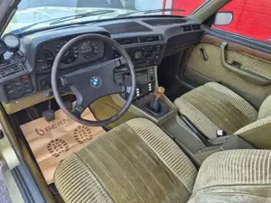 BMW 732 Bild 14