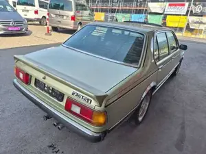 BMW 732 Bild 11