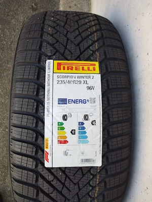 Winterreifen 235 40R20 96V Pirelli Scorpion Winter 2 
