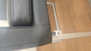 Leder Eckbank mit 4 Stühlen und Tisch in Nuss Bild 5