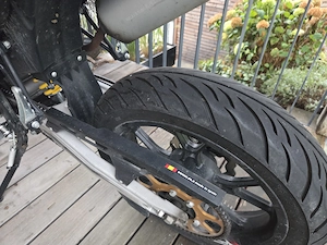 Rieju MRT 50 E5 All Black PRO   Top Zustand, nur 2.400 km (Bj. 2025) Bild 4