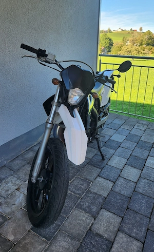 Rieju MRT 50   schwarz weiß Bild 5