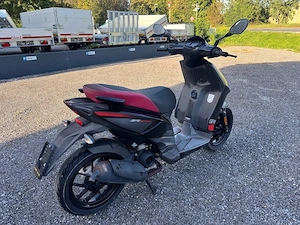 Aprilia Sr 50 Bild 3
