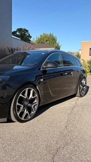 Opel Insignia 2,0 Bi Turbo Vollausstattung Bild 2