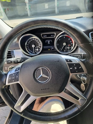 Mercedes Benz ML350 Bluetec 4MATIC Bild 8